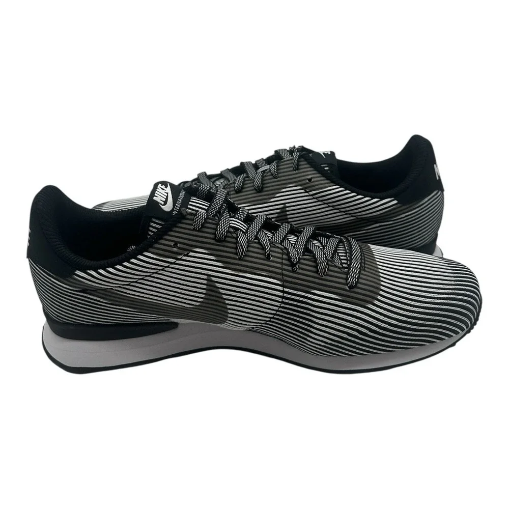 Nike internationalist kjcrd